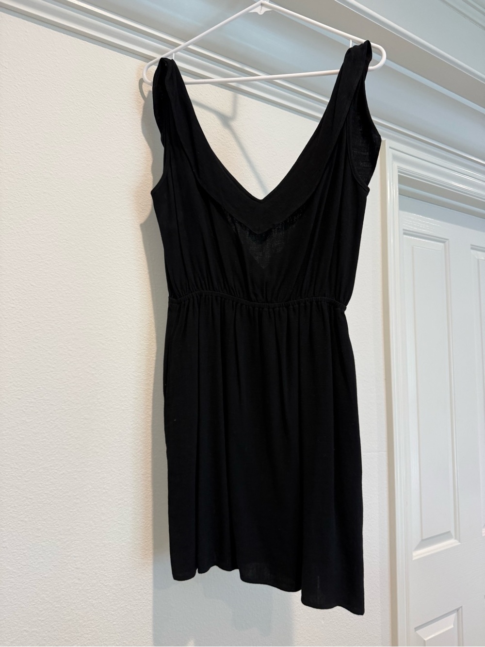 Sleeveless Black V-Neck Mini Dress